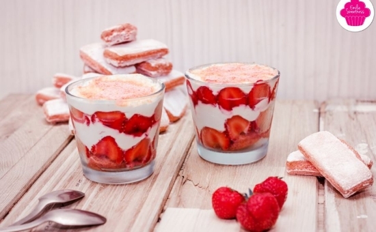 Tiramisu aux fraises et Biscuits Roses de Reims - version en verre