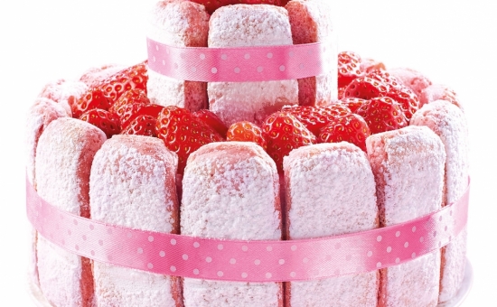 Strawberry charlotte & Pink Biscuit
