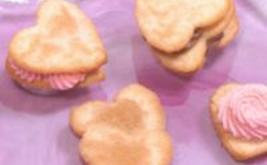 Jolis Coeurs aux Biscuits Roses Fossier